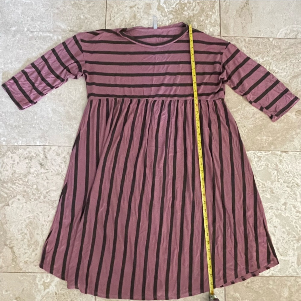 Acting Pro Extra Long Striped Top - Picture 2 of 9